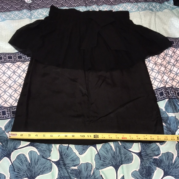 Marc Jacobs Skirt w/Ruffle, Black, Size 4 - Picture 11 of 14